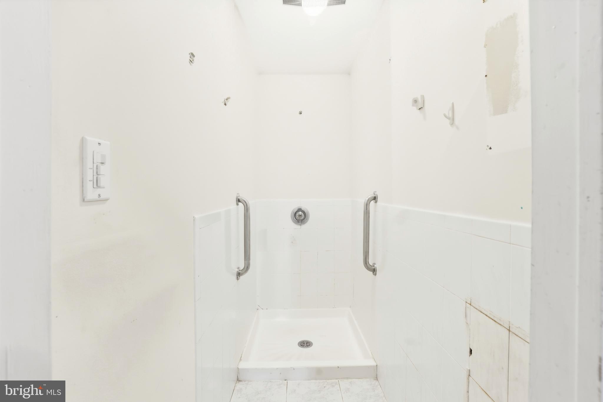 209 Hamilton Street Harrison, NJ 07029 - Photo 15 of 43