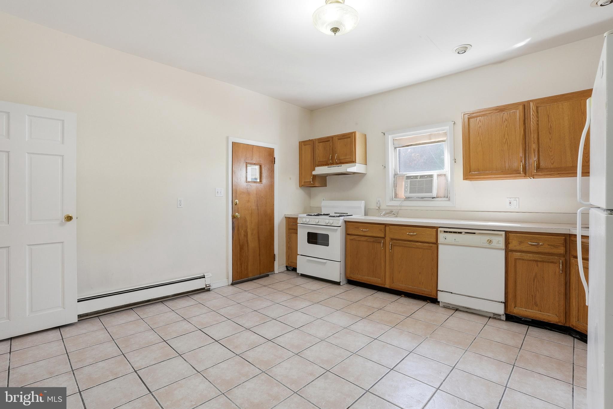209 Hamilton Street Harrison, NJ 07029 - Photo 18 of 43