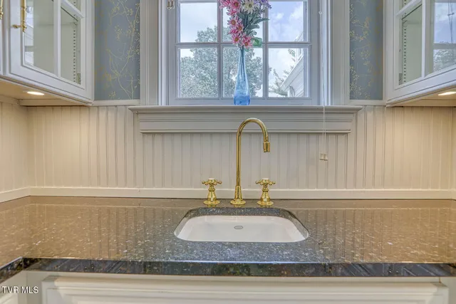 $1,400,000 | 1261 Watauga Street, Kingsport, TN 37660