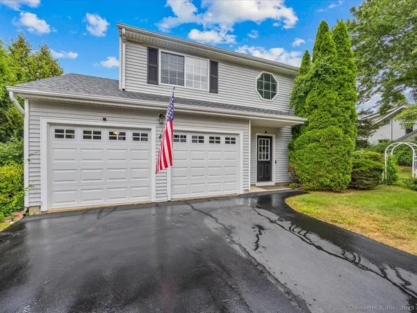 $555,000 | 3 Apple Way, Madison, CT 06443