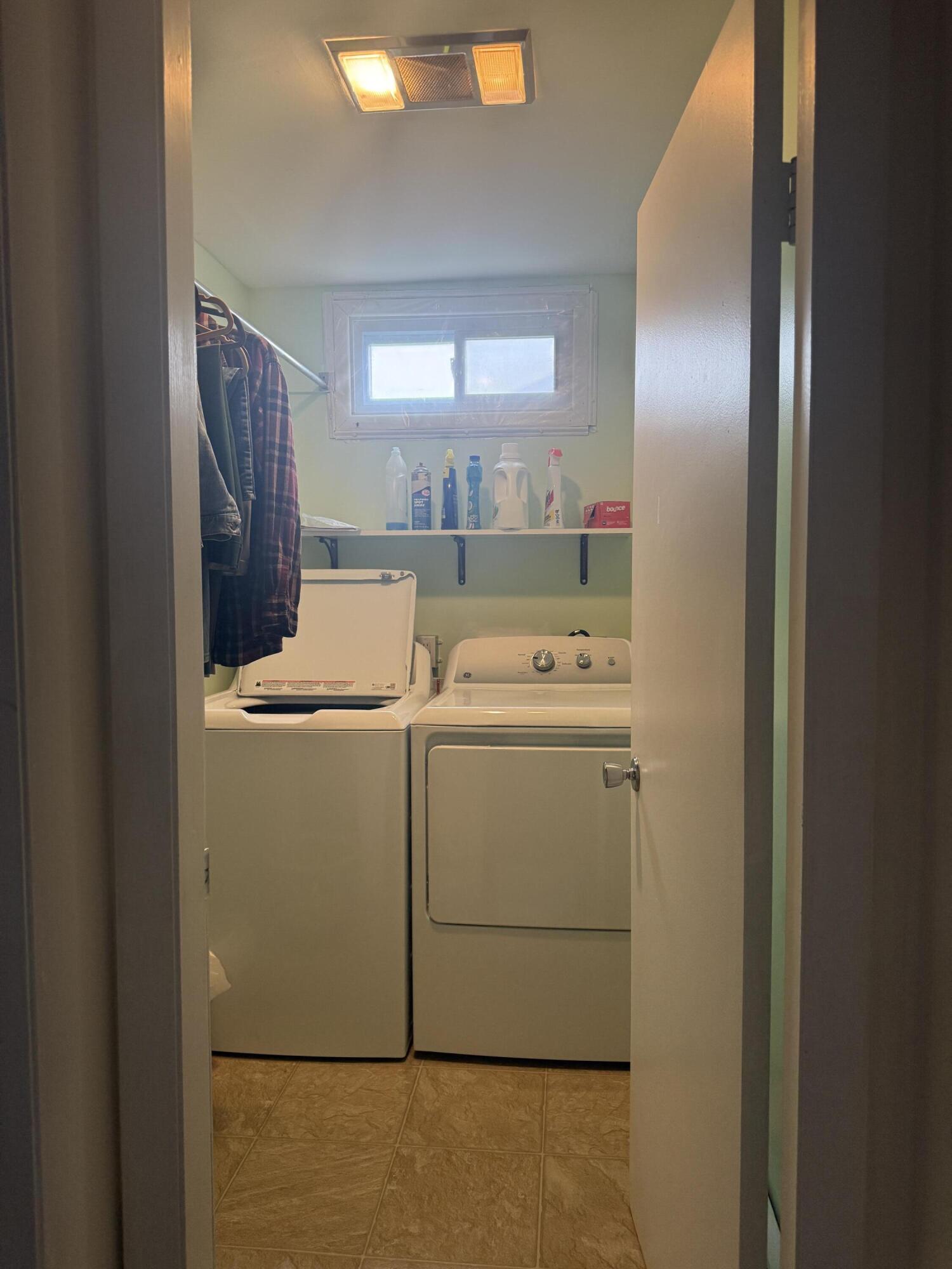 302 Grove Street Bangor, ME 04401 - Photo 20 of 29 IMG_9494