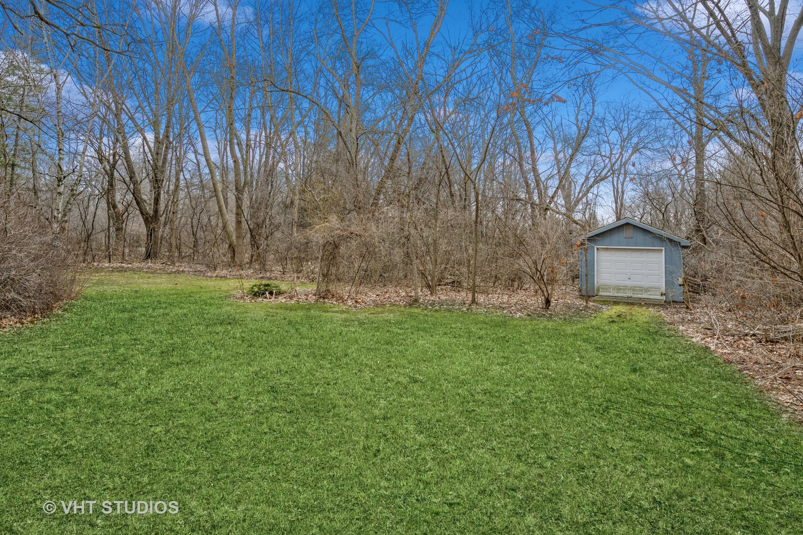 2S578 Partridge Road Batavia, IL 60510 - Photo 19 of 23 a backyard of a house with lots of green space