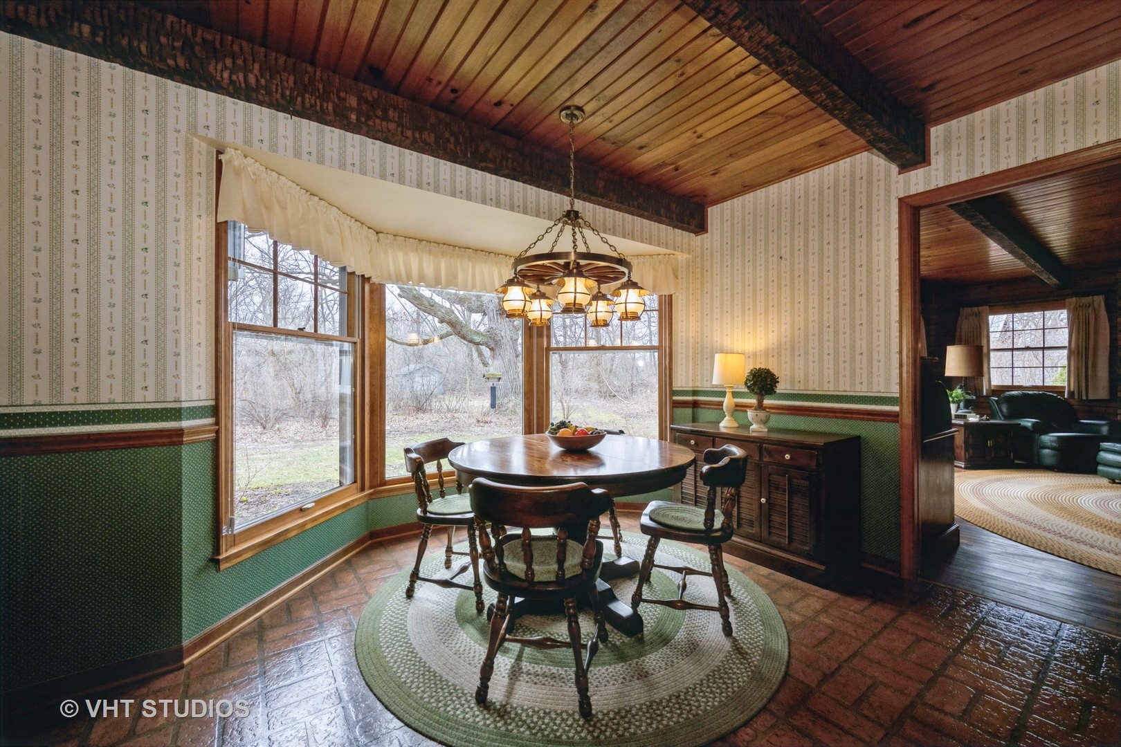 2S578 Partridge Road Batavia, IL 60510 - Photo 5 of 23 a dining room with furniture a chandelier and wooden floor