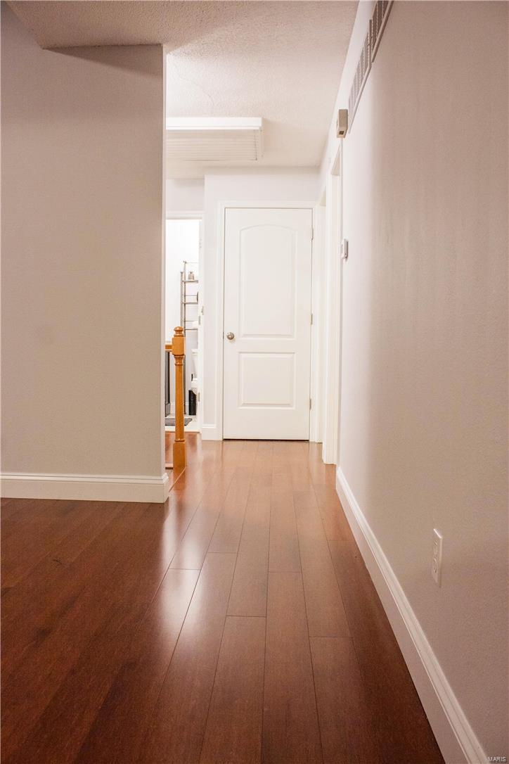 345 Baxter Road Ballwin, MO 63011 - Photo 5 of 14 Gallery Image 5