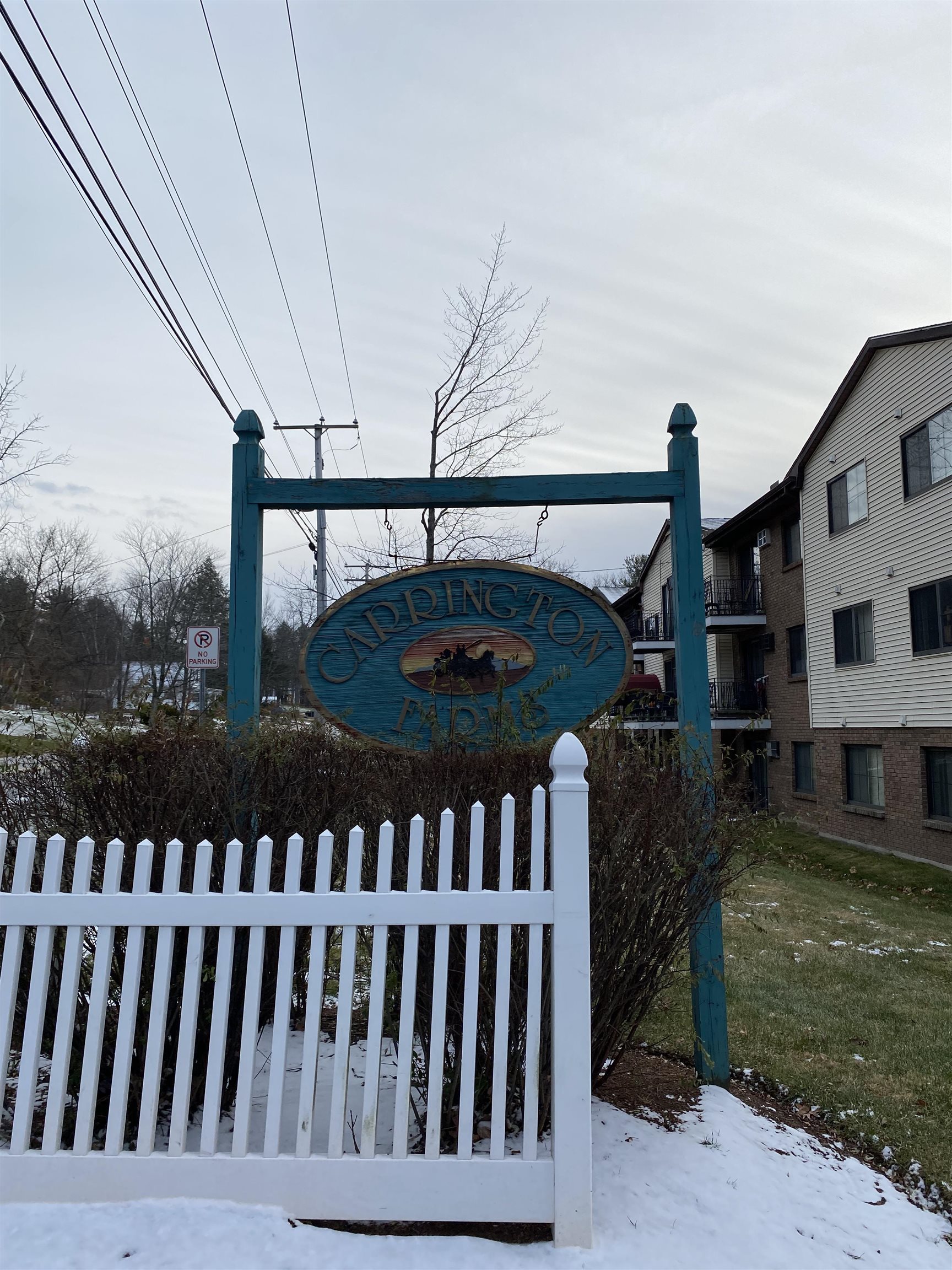 124 Mammoth Road, Unit 216 Hooksett, NH 03106 - Photo 4 of 10