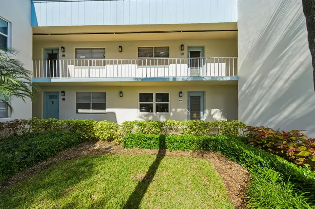 $154,900 | 462 Normandy Lane, Delray Beach, FL 33484