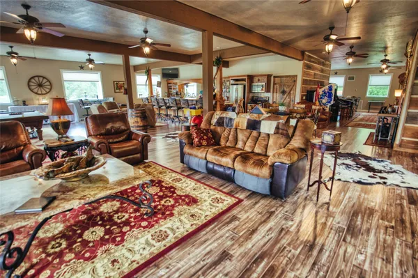 $4,350,000 | 11532 County Road 408, Somerville, TX 77879