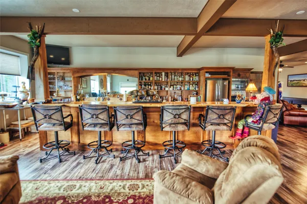 $4,350,000 | 11532 County Road 408, Somerville, TX 77879