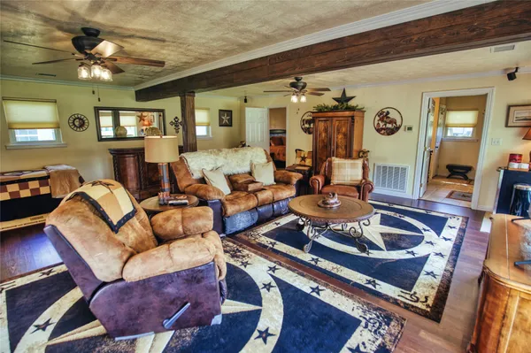 $4,350,000 | 11532 County Road 408, Somerville, TX 77879