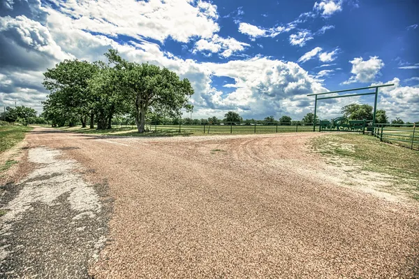 $4,350,000 | 11532 County Road 408, Somerville, TX 77879