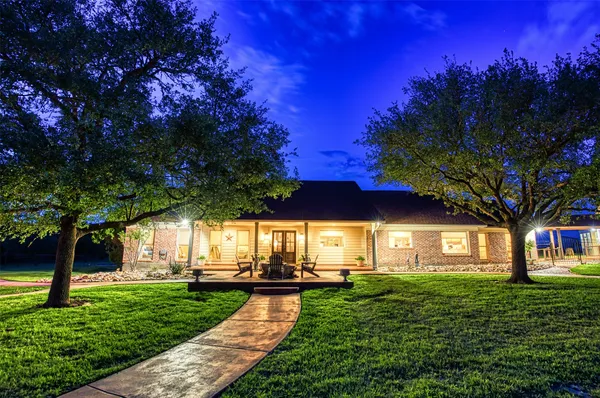 $4,350,000 | 11532 County Road 408, Somerville, TX 77879