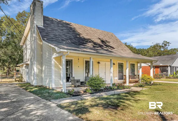 $215,000 | 6135 Oak Cliff Drive, Eight Mile, AL 36613