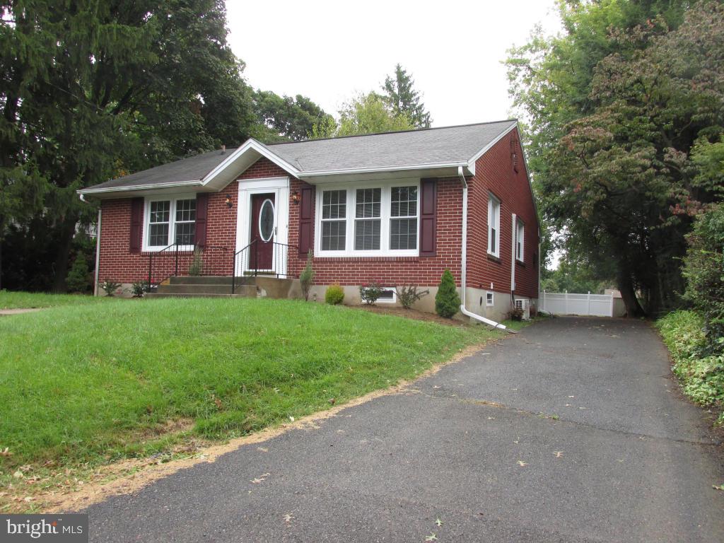 1288 Colebrook Road Lebanon, PA 17042 - Photo 2 of 29 Gallery Image 2
