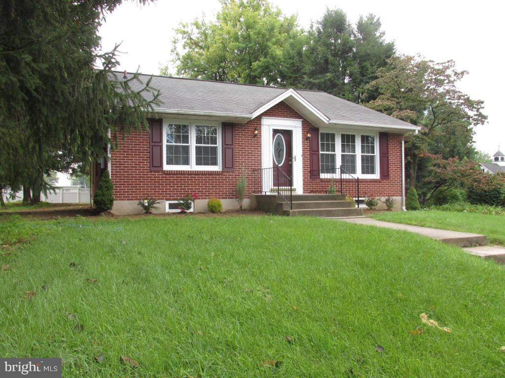 1288 Colebrook Road Lebanon, PA 17042 - Photo 4 of 29 Gallery Image 4