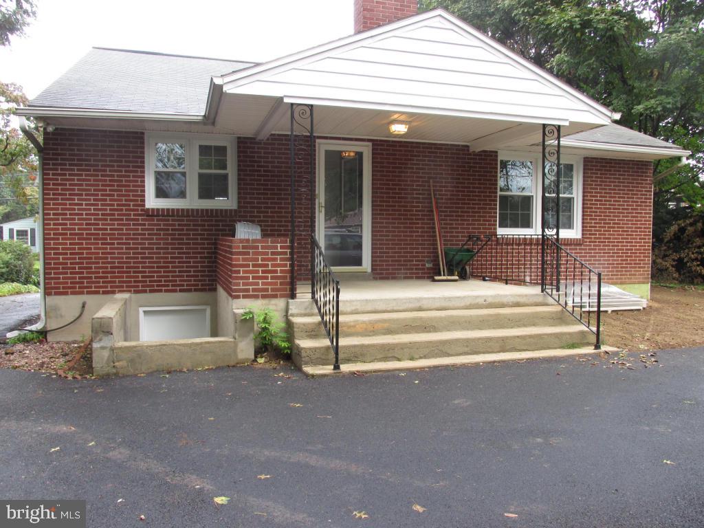 1288 Colebrook Road Lebanon, PA 17042 - Photo 7 of 29 Gallery Image 7