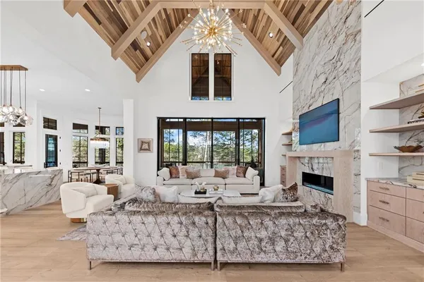 $11,800,000 | 1180 Broadpoint Drive, Greensboro, GA 30642