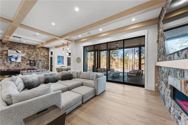 $11,800,000 | 1180 Broadpoint Drive, Greensboro, GA 30642