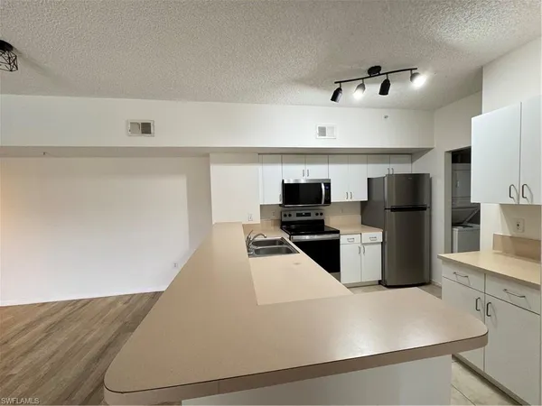 $1,800 | 1830 Florida Club Circle, Unit 4304, Naples, FL 34112