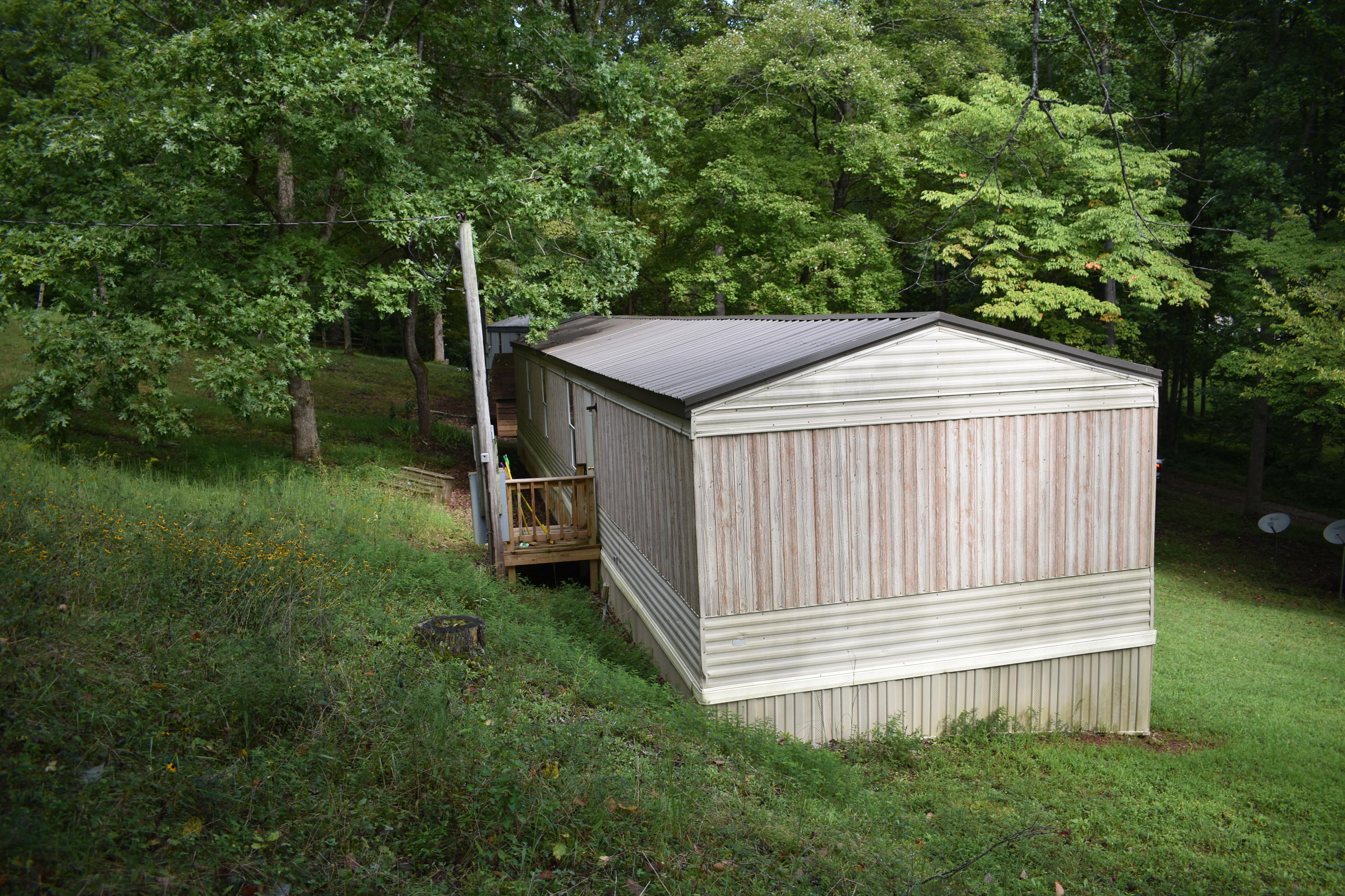 245 Blue Ridge Road Speedwell, TN 37870 - Photo 2 of 28 DSC_0023