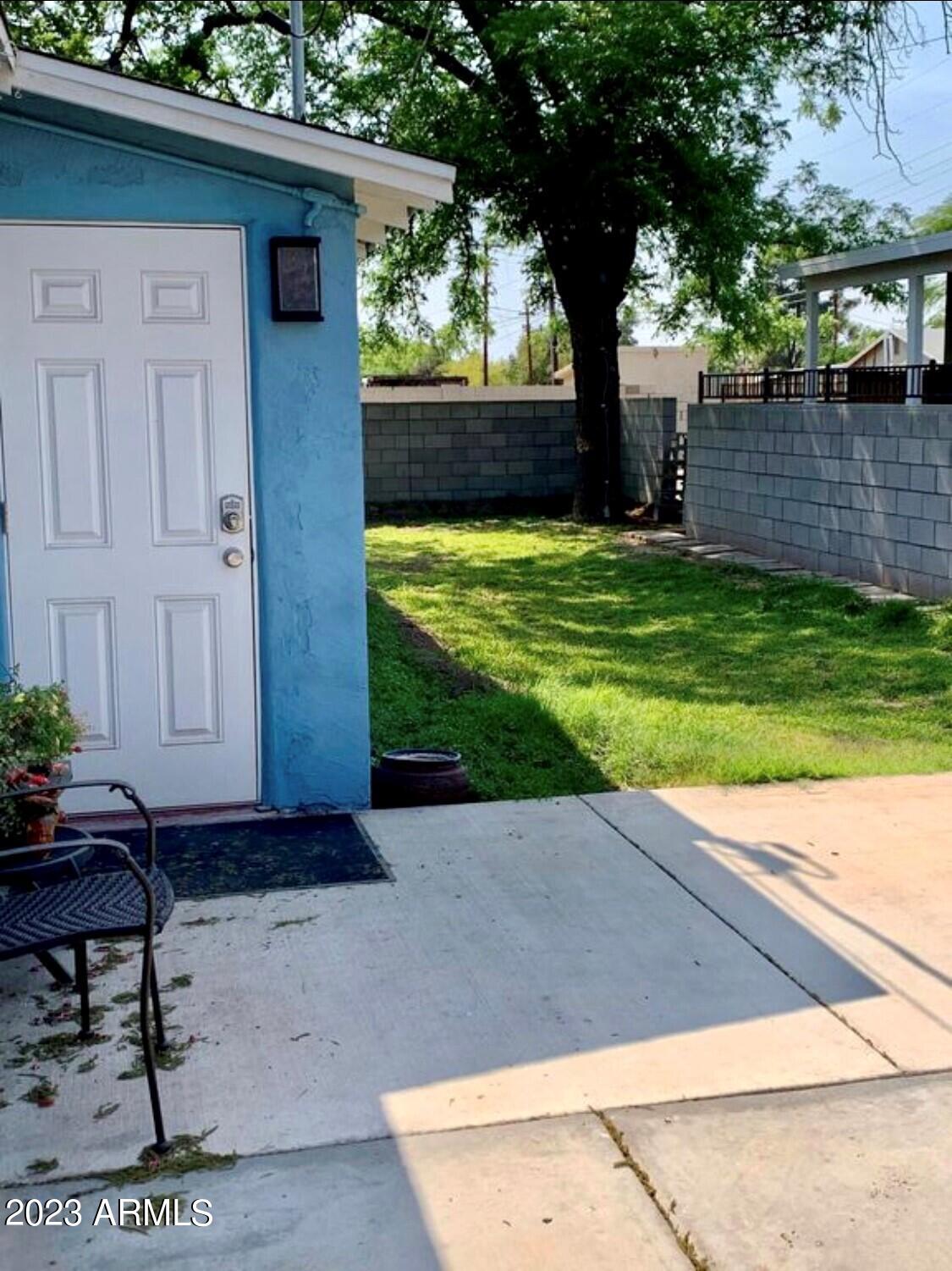 522 West 9th Street Tempe, AZ 85281 - Photo 15 of 28 522 W 9th St yard and garage entrance