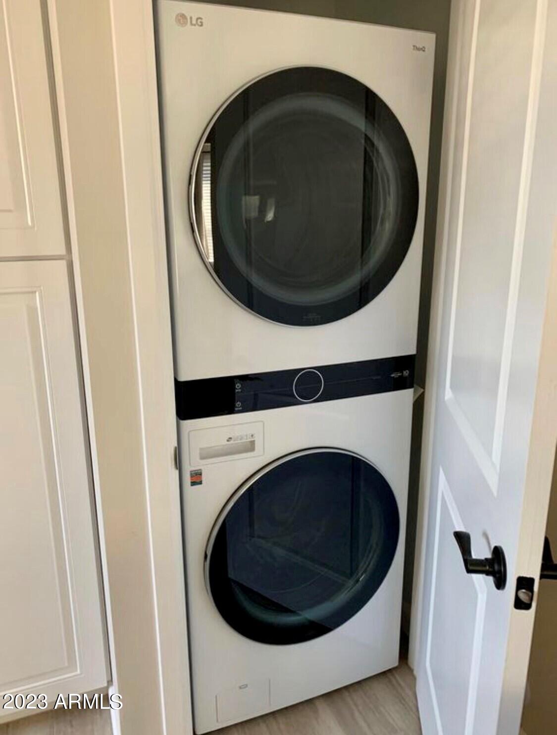 522 West 9th Street Tempe, AZ 85281 - Photo 24 of 28 825 S Roosevelt inside laundry