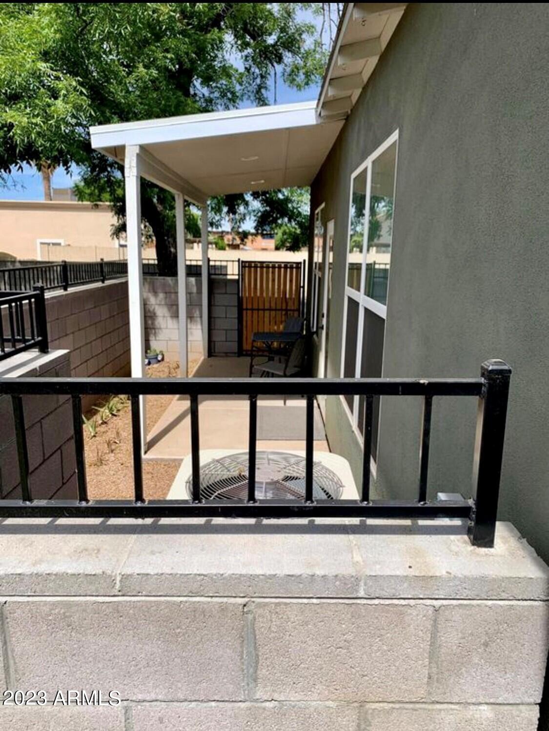 522 West 9th Street Tempe, AZ 85281 - Photo 27 of 28 825 S Roosevelt home front porch