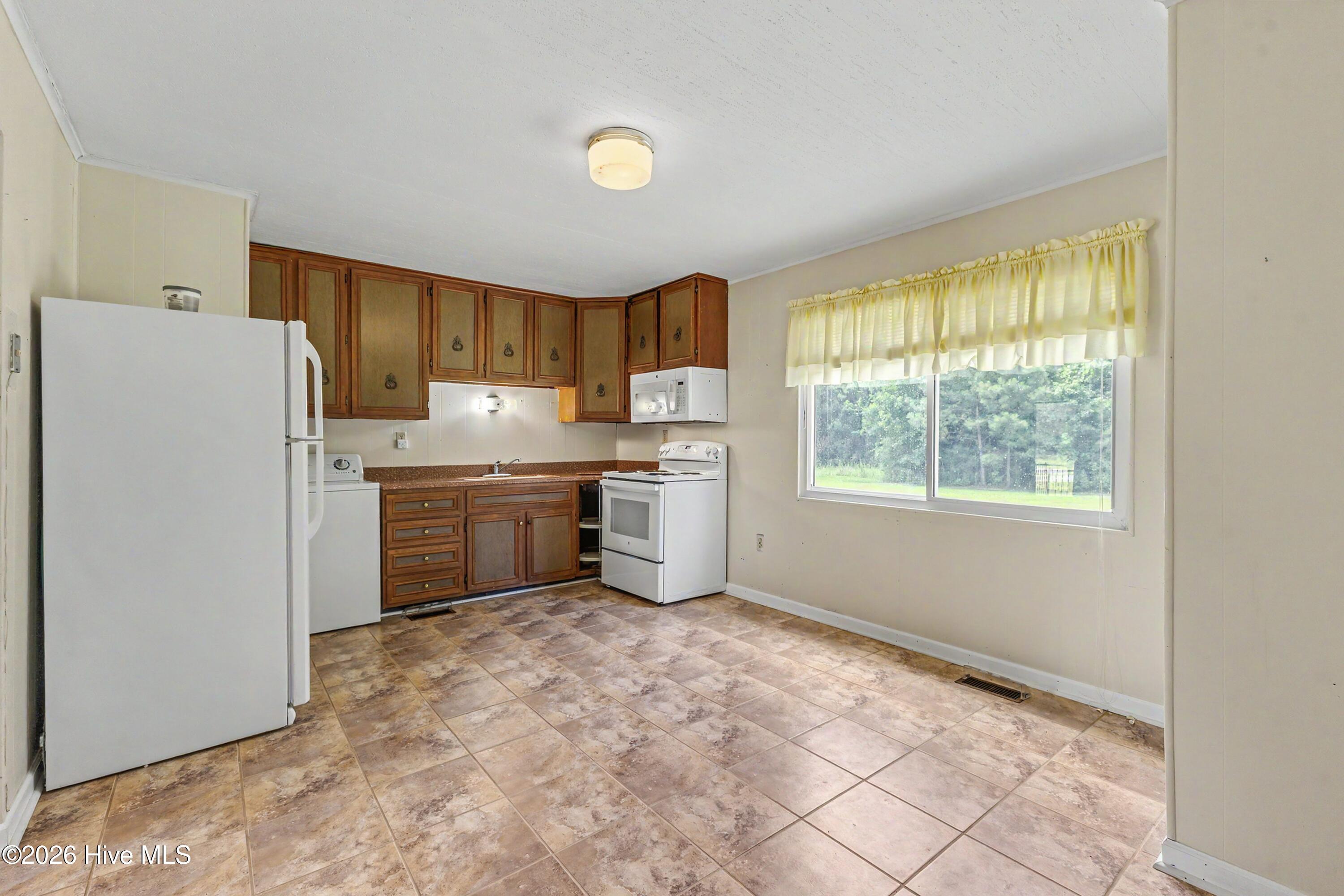 1688 West Wards Bridge Road Kenansville, NC 28349 - Photo 11 of 30