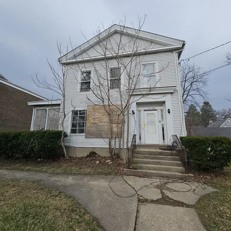 $74,900 | 212 South Tryon Street, Woodstock, IL 60098