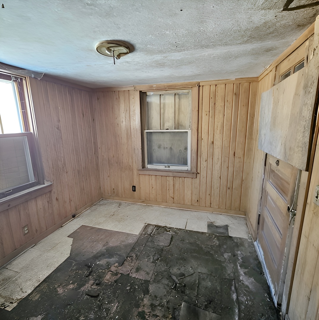 212 South Tryon Street Woodstock, IL 60098 - Photo 13 of 19
