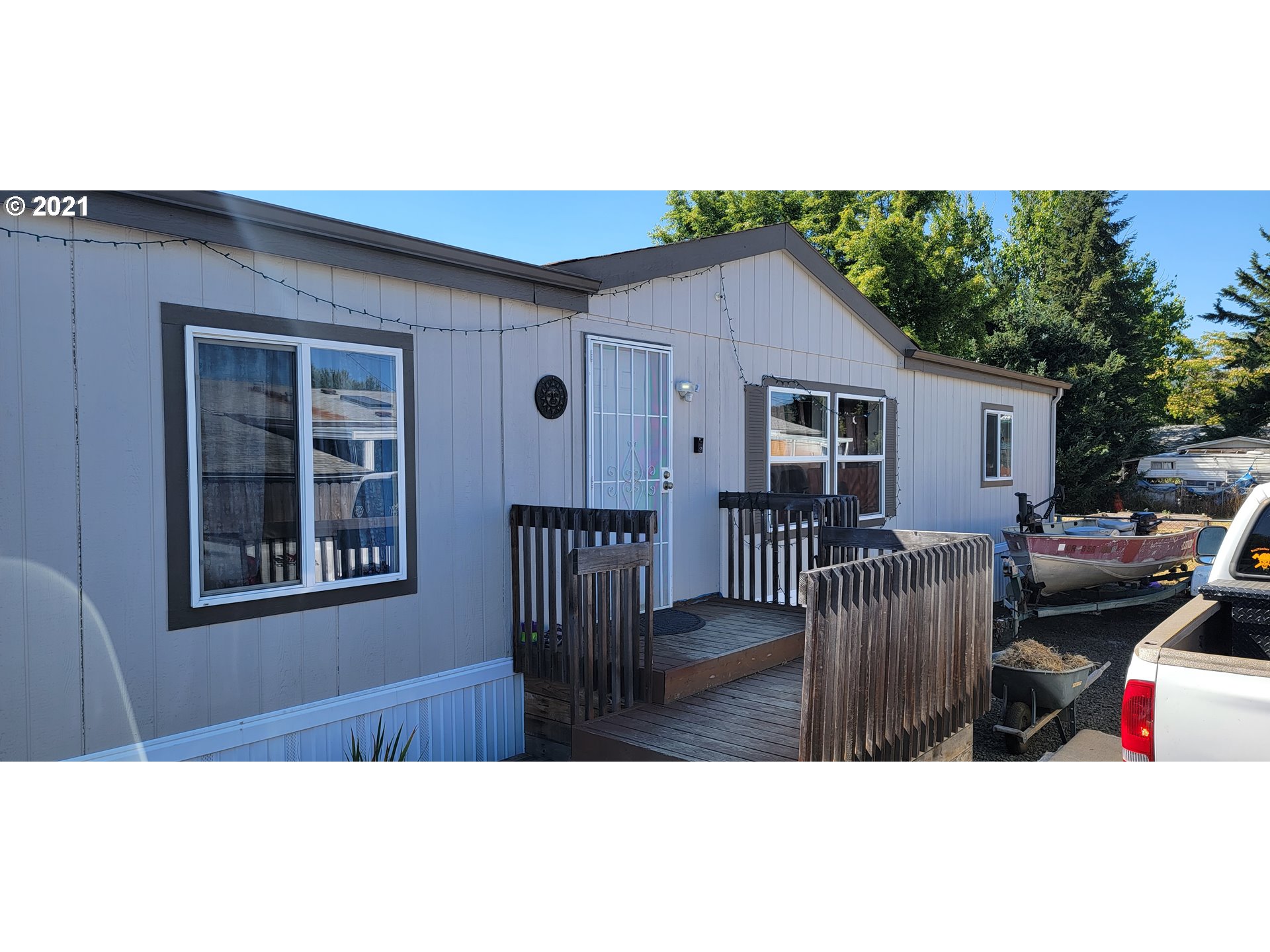 2410 Austin Road Roseburg, OR 97471 - Photo 3 of 20