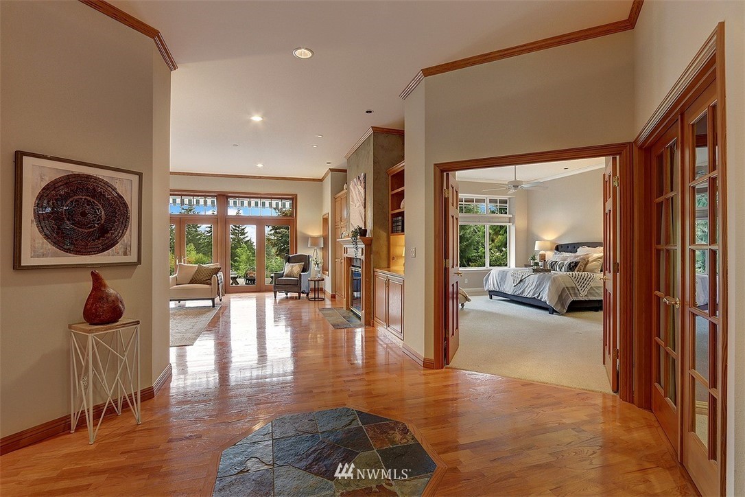 9802 174th Avenue Southeast Renton, WA 98059 - Photo 2 of 35 Gallery Image 2