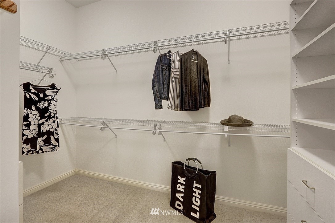9802 174th Avenue Southeast Renton, WA 98059 - Photo 12 of 35 Gallery Image 12