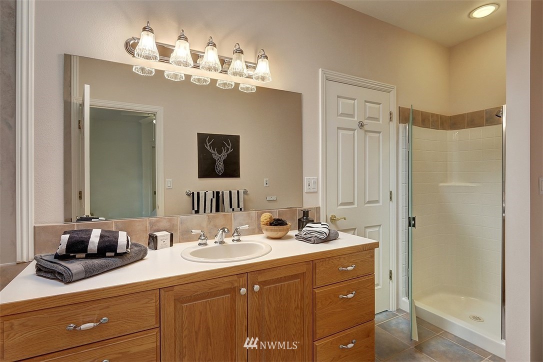9802 174th Avenue Southeast Renton, WA 98059 - Photo 20 of 35 Gallery Image 20