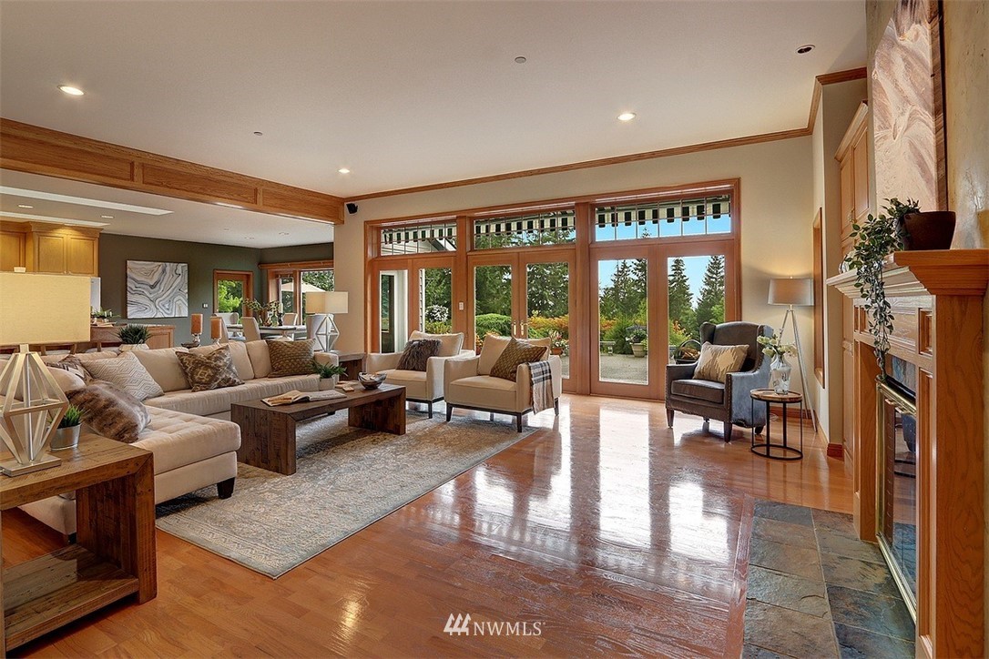 9802 174th Avenue Southeast Renton, WA 98059 - Photo 3 of 35 Gallery Image 3