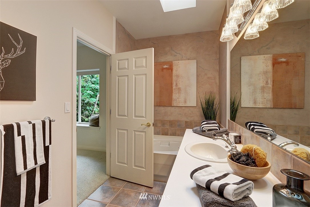 9802 174th Avenue Southeast Renton, WA 98059 - Photo 21 of 35 Gallery Image 21