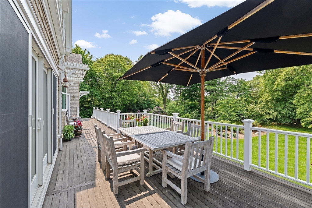 85 R Warren Avenue Plymouth, MA 02360 - Photo 4 of 42
