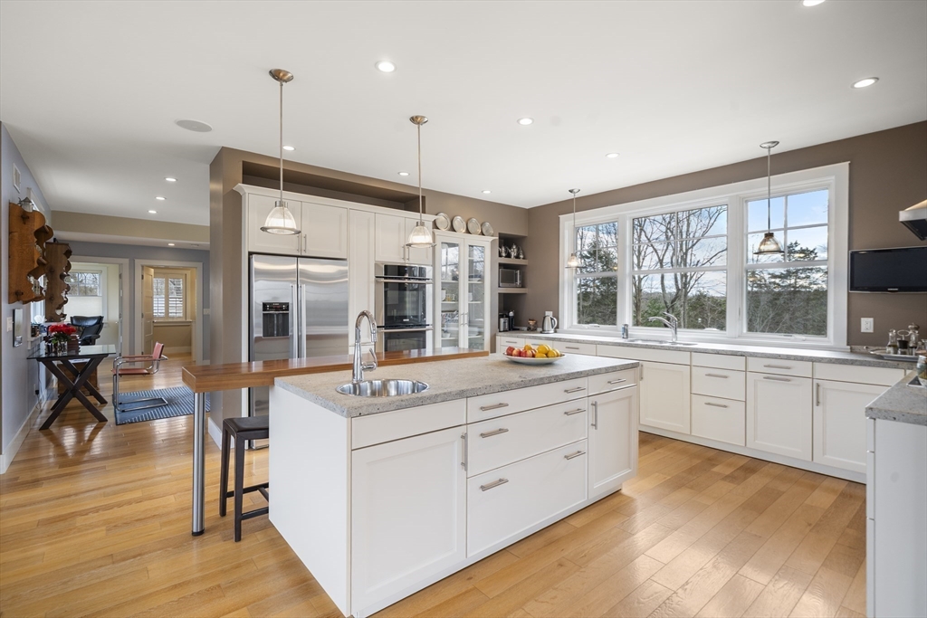 85 R Warren Avenue Plymouth, MA 02360 - Photo 8 of 42