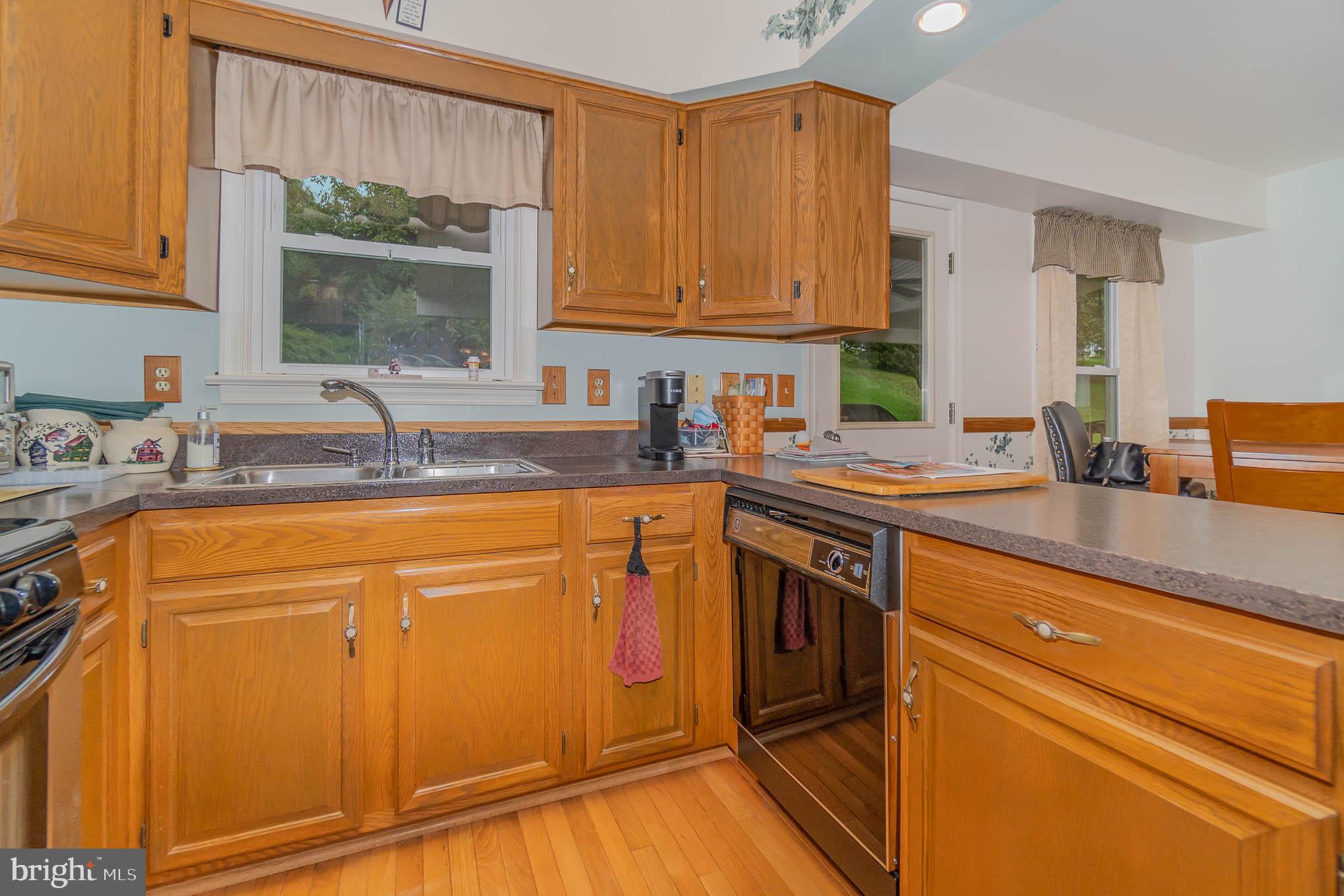 2766 Ridings Way York, PA 17408 - Photo 7 of 38 Gallery Image 7