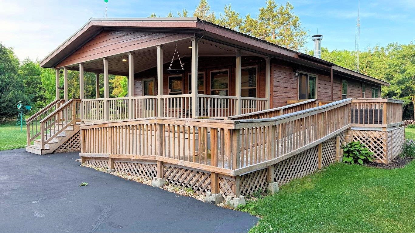 W2076 Amherst Wisconsin Dells, WI 53965 - Photo 13 of 90