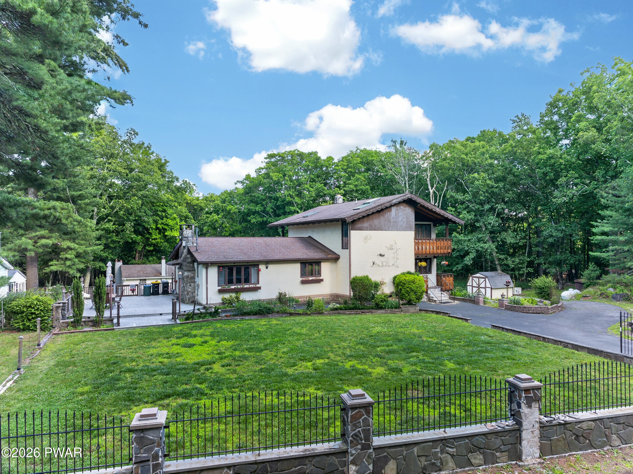 162 Doolan Road Dingmans Ferry, PA 18328 - Photo 6 of 57