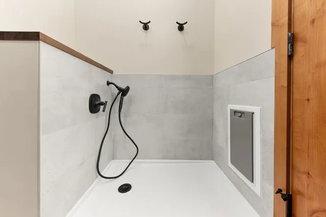 $1,500,000 | 39-xx West Wild Rose Road, Unit LOT 1, Deer Park, WA 99006