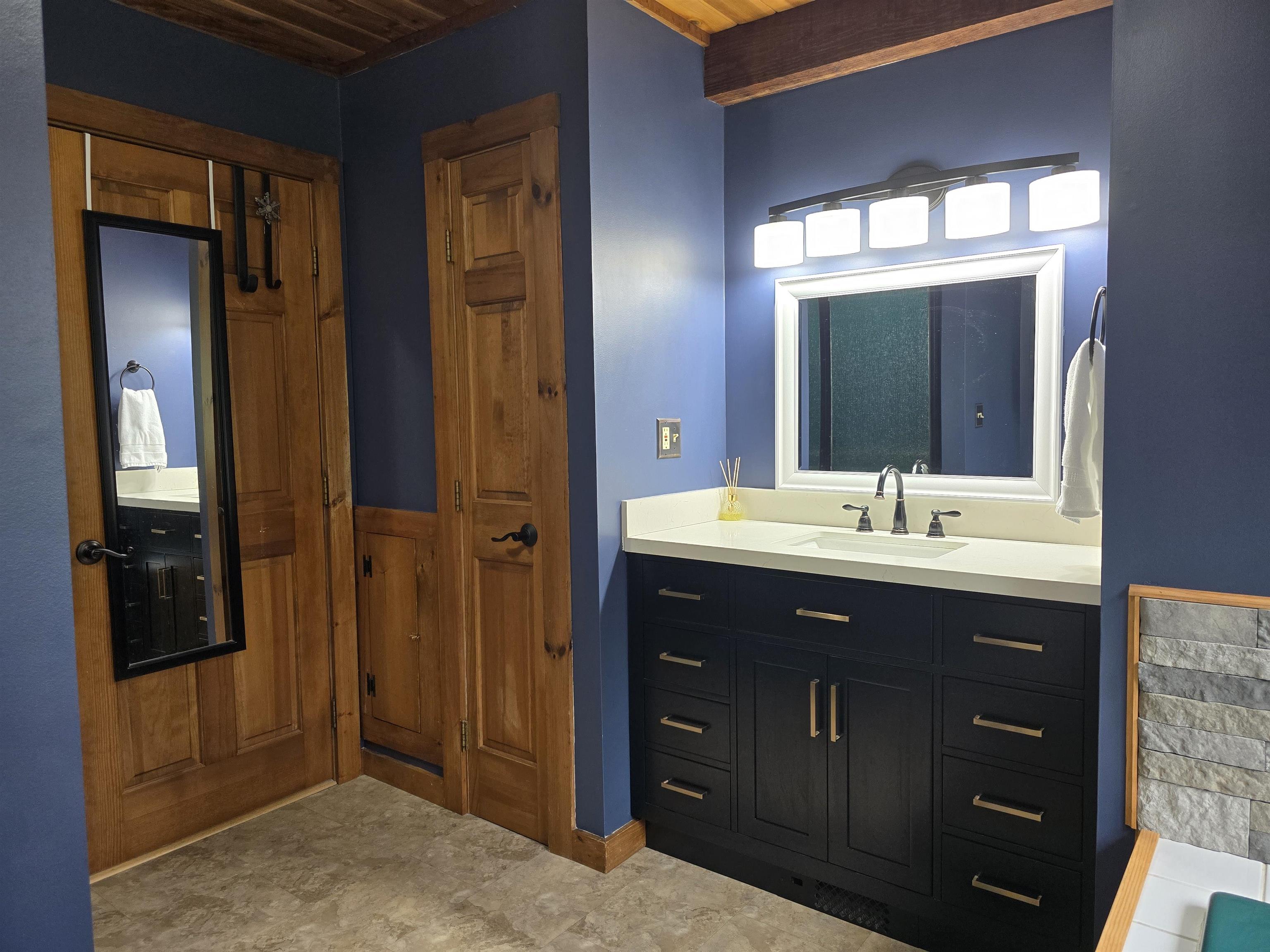 5391 Loop Road Westfield, VT 05874 - Photo 19 of 38 Gallery Image 19