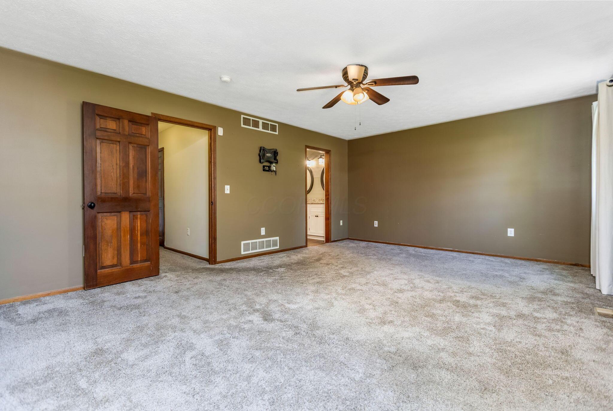 405 Ridgedale Drive Circleville, OH 43113 - Photo 32 of 81 34-web-or-mls-939A6008