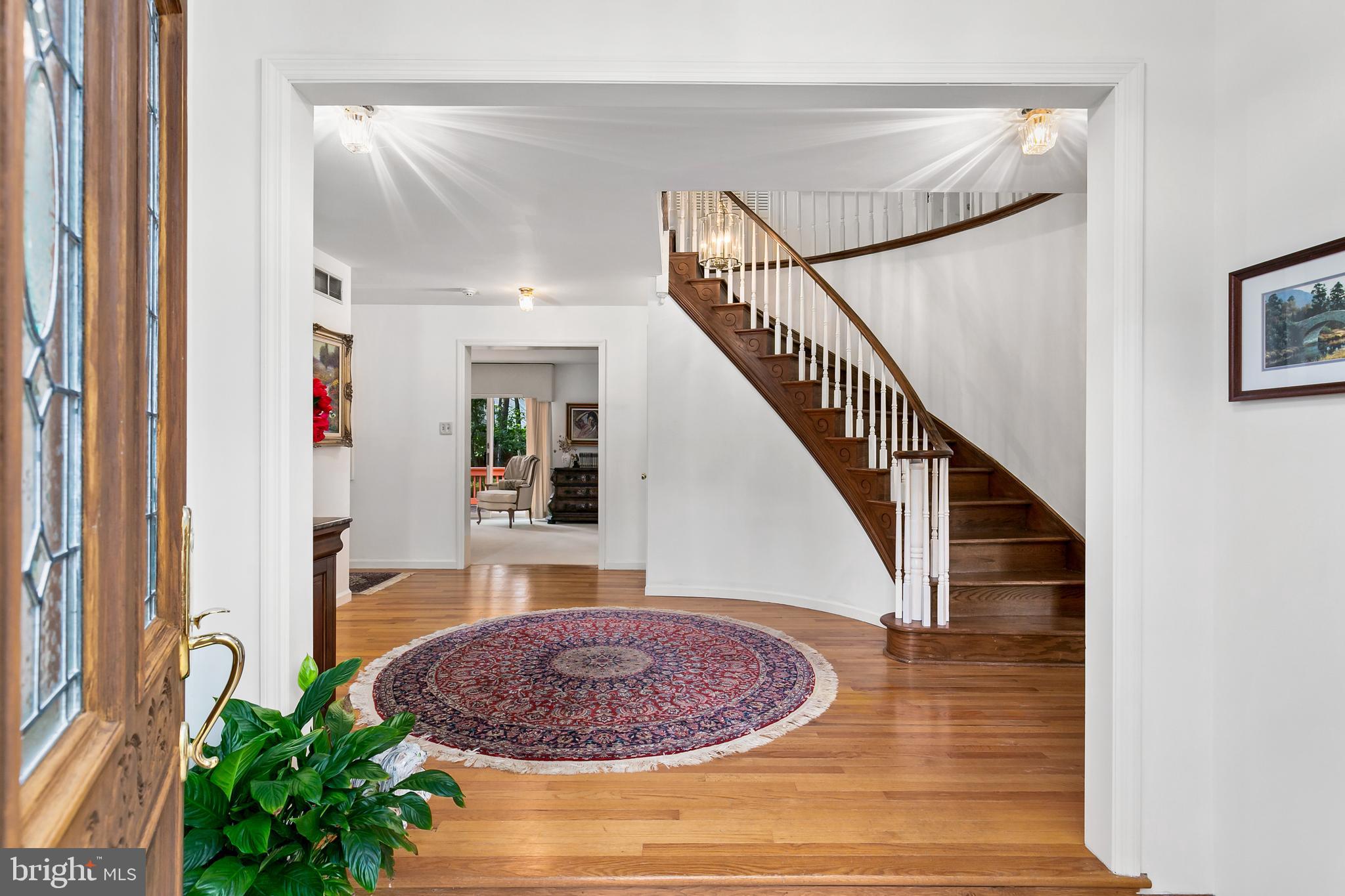 42 Bortons Road Medford, NJ 08055 - Photo 2 of 27 Grand Foyer