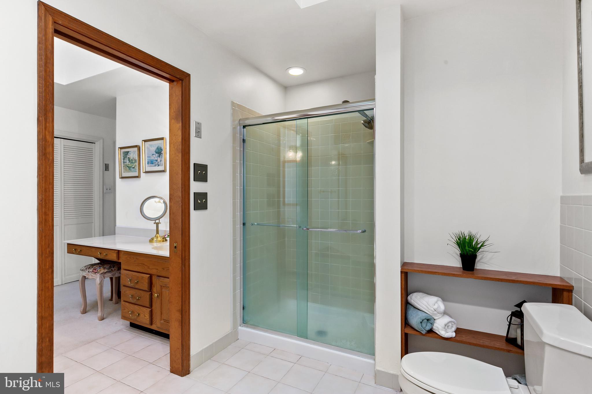 42 Bortons Road Medford, NJ 08055 - Photo 15 of 27 Master Bath