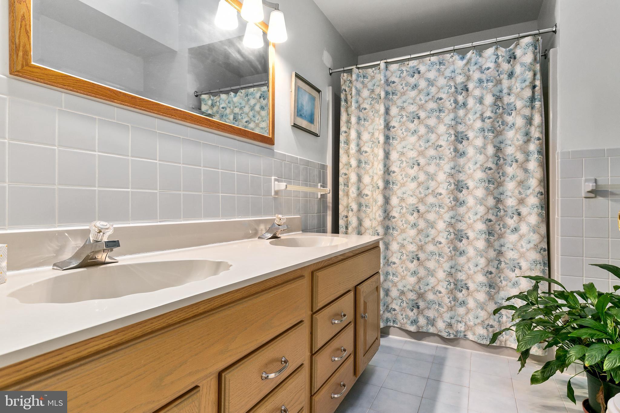 42 Bortons Road Medford, NJ 08055 - Photo 17 of 27 Hall Bath
