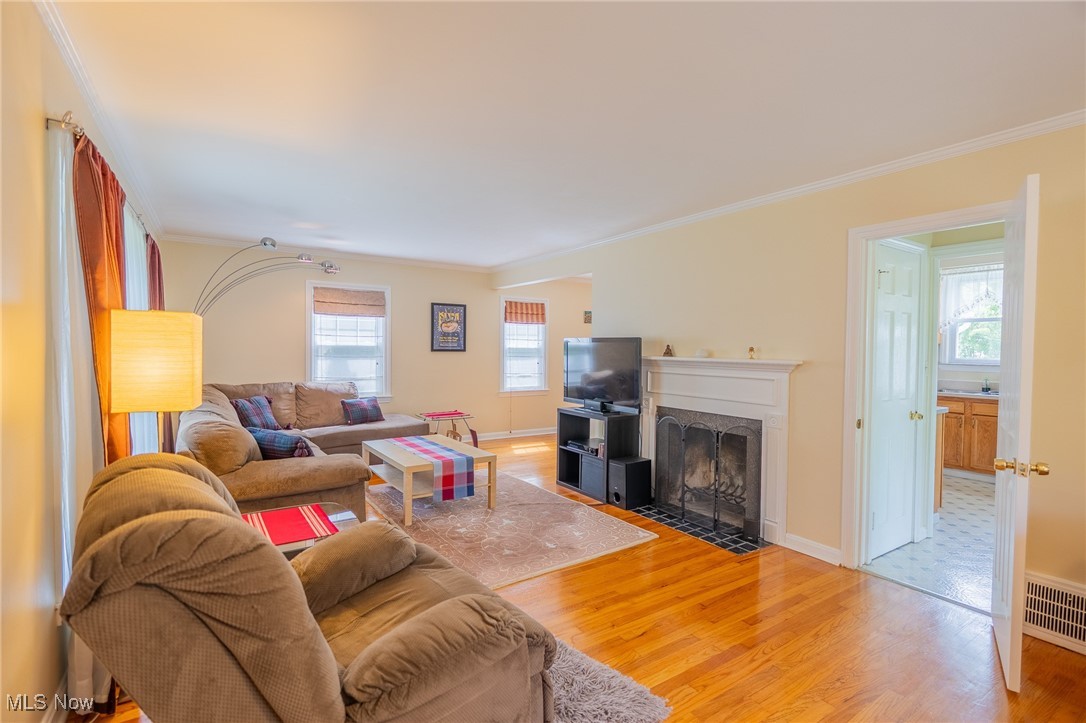 3638 Bainbridge Road Cleveland Heights, OH 44118 - Photo 3 of 22 Gallery Image 3
