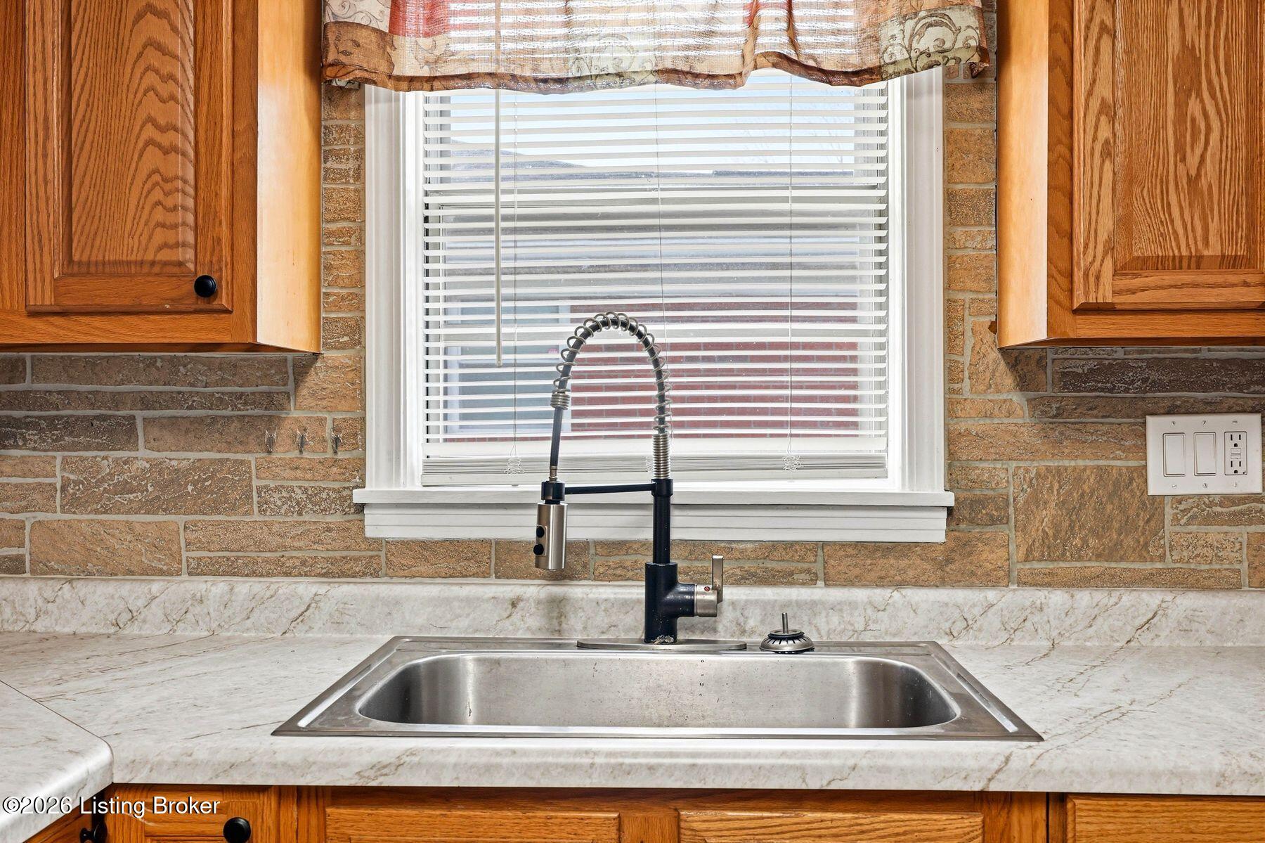 8610 Blue Lick Road Louisville, KY 40219 - Photo 45 of 51 photo_online_010