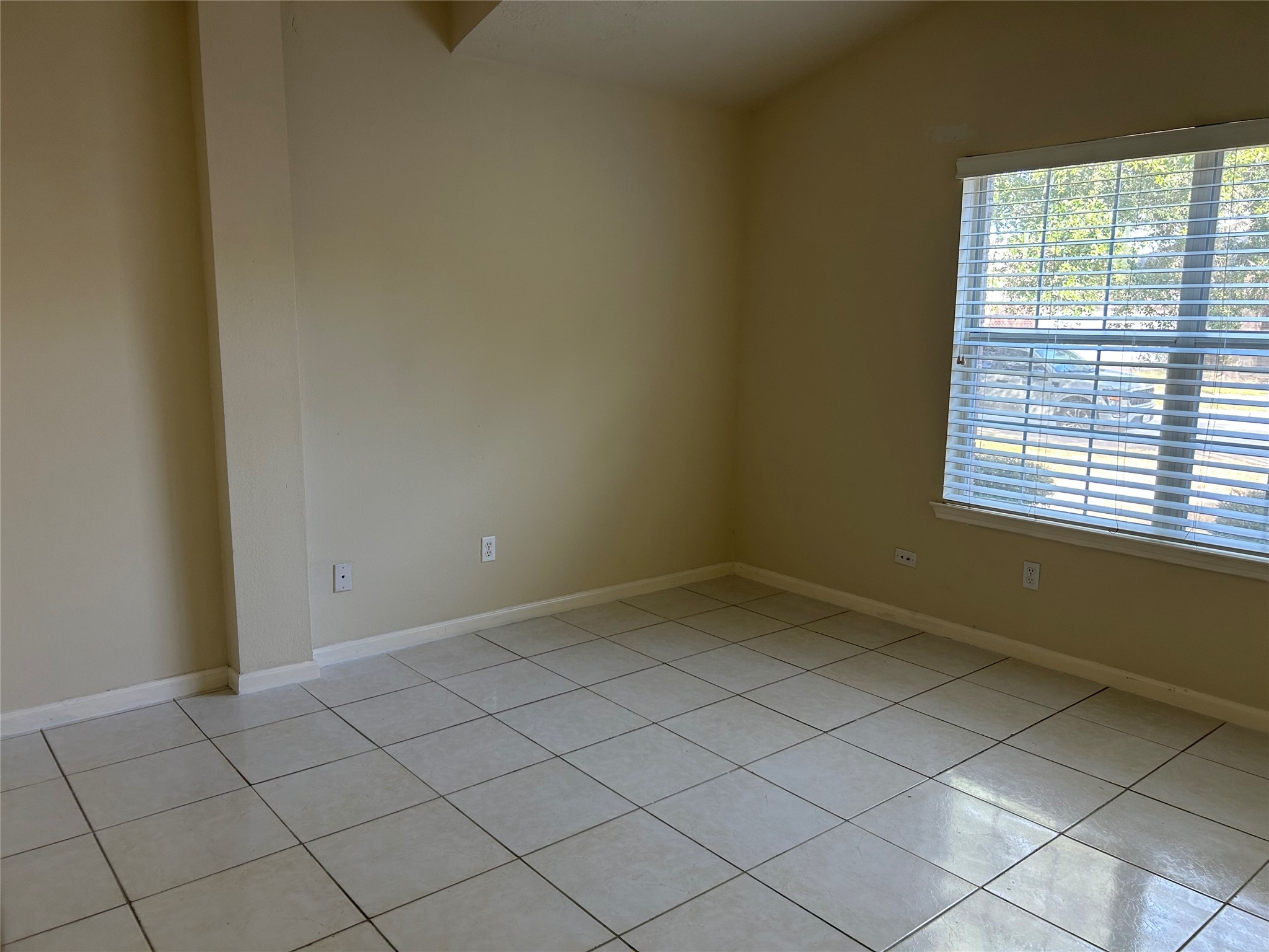 11635 Alpine Vale Court Houston, TX 77038 - Photo 13 of 18 a view of a room and window