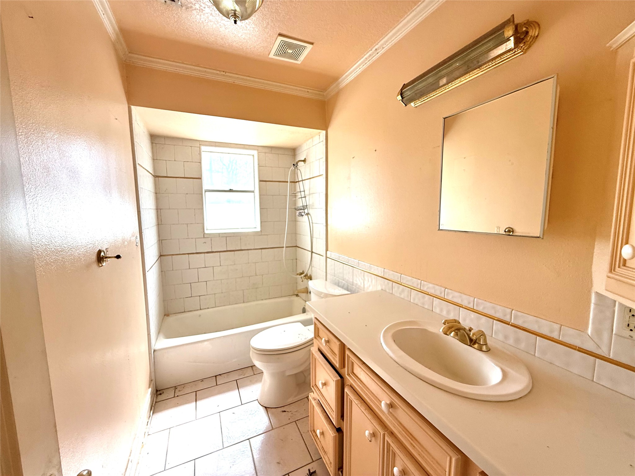 15696 Westgate Road Splendora, TX 77372 - Photo 14 of 17 Guest Bathroom